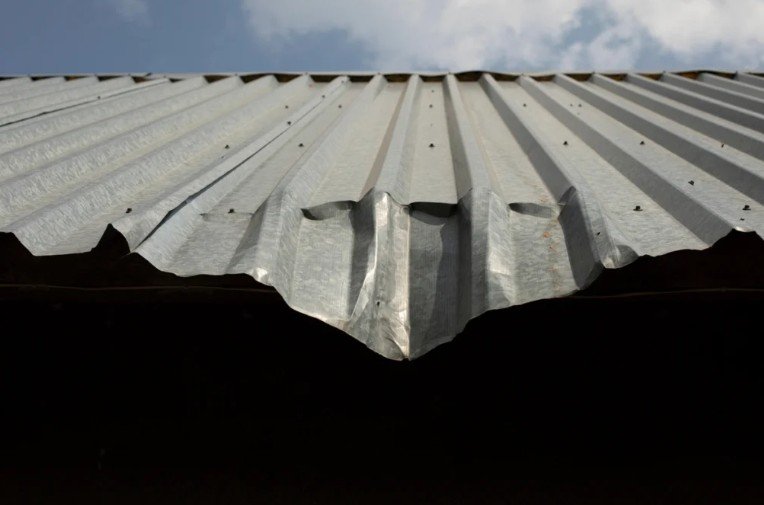 5 Common Metal Roof Problems That Require Immediate Repair