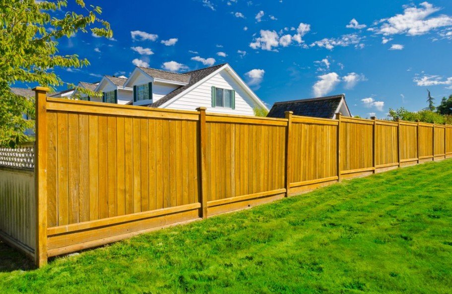 The Timeless Appeal of a Wood Fence